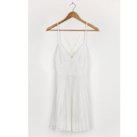 NWT Lulu’s Vision of Elegance White Sequin Pleated Mini Dress - Picture 4 of 10